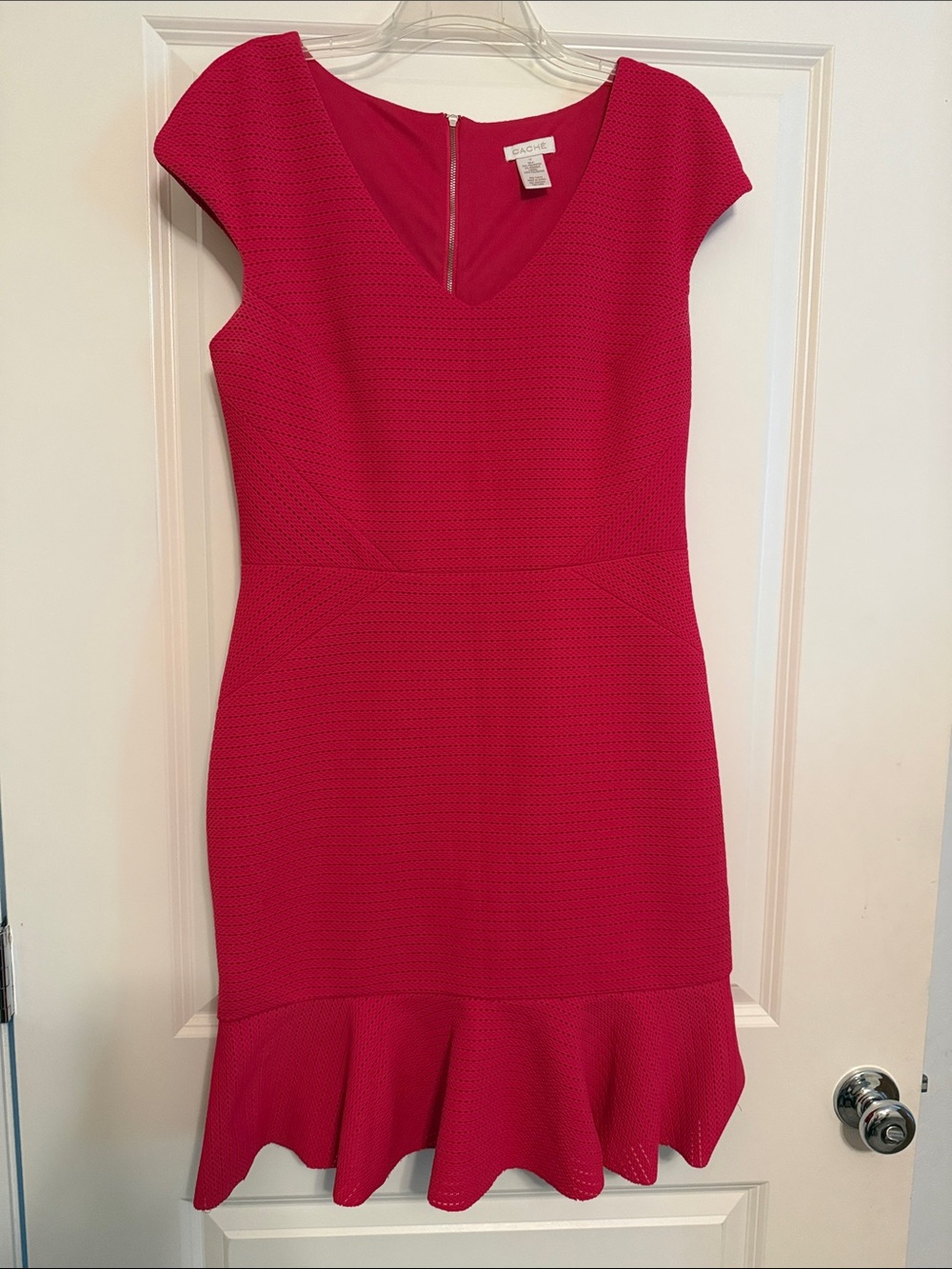 Cache Fuchsia Textured Cap-Sleeve Midi Dress with Ruffle Hem
